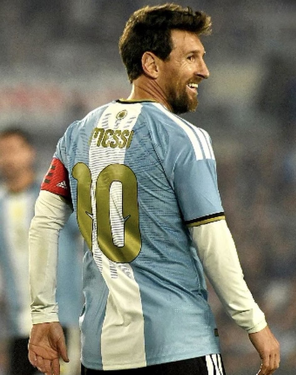 WaldoCasal's tweet photo. Messi, tu grandeza quedará para siempre en el corazón de quienes te vimos jugar. 🤍🩵🤍 https://t.co/7XOiyKSCUm