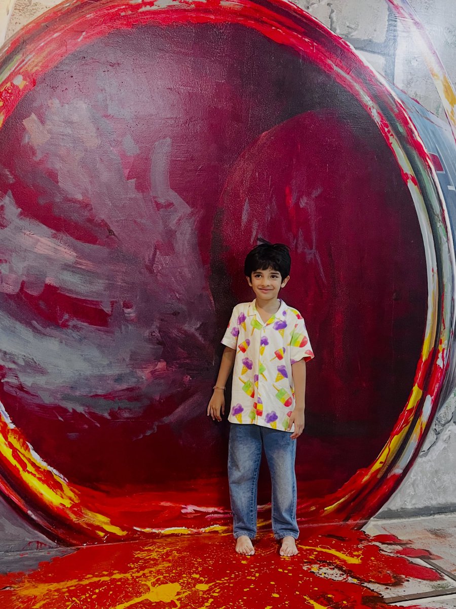 karinnedepaula's tweet photo. Best activities for kids in Danang: Art in Paradise. A clean 3D museum with Great Wall paintings and amazing optical illusions for picture-perfect family fun. Must visit. https://t.co/2vxRhZi6ls