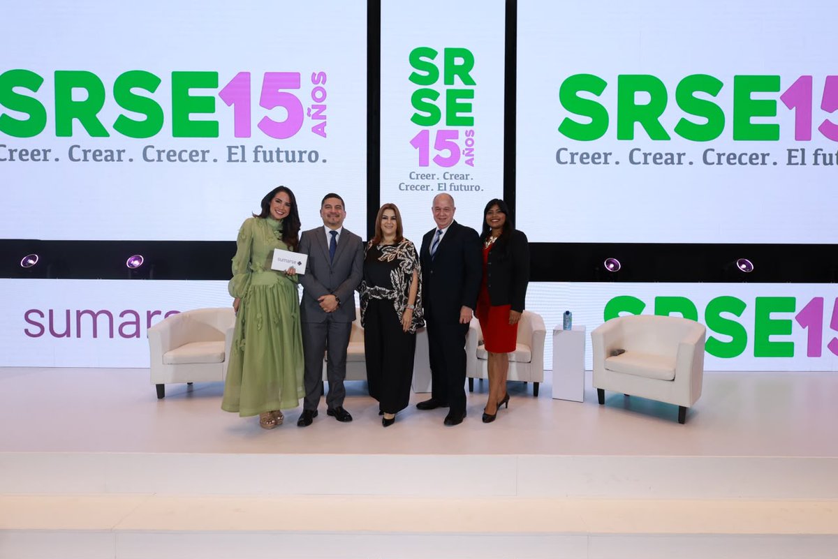 Sumarse's tweet photo. En el espacio “Somos Uno: Voluntariado con Propósito”, Carlos Carrasco y Milagros Agrazal (Banco Nacional de Panamá) junto a Jorge Burgos (Junior Achievement de Panamá) analizaron la integración del voluntariado en la cultura corporativa.

Espacio auspiciado por @banconalpa https://t.co/kqv0CfGGFr