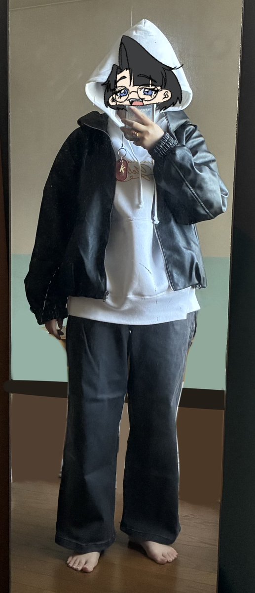 haru_tabi_2's tweet photo. パーカー届いたぜ！！激カワで着心地いいぜ！！🥰
裏起毛だから本格的に着るのはもう少し先だろうけど、早く着てお出かけしたいぜ！！☺️
何と合わせても可愛いし、カッコイイ系もいけるオールラウンダーパーカーを手に入れちまったな…😎
約150cm/Mサイズ着用でこんな感じ！✨️ https://t.co/Hp6X1o3hZz