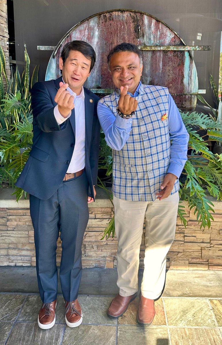 CGILosAngeles's tweet photo. CG @drkjsrini met Congressman Dave Min, Representative for California’s 47th District, for a productive exchange on #IndiaUS relations and stronger engagement with the #IndianAmerican community in Orange County.

@MEAIndia @IndianEmbassyUS @IndianDiplomacy @CongressMin @DrSJaishankar @CimGOI @DoC_GoI @DPIITGoI @PiyushGoyal @investindia @makeinindia @EduMinOfIndia @IndiaDST @CAGoBiz @UCIrvine @CommerceGov @StateDept @PIB_India

#IndiaInLA #IndiaUS #IndiaCalifornia #OrangeCounty #Trade #Investment #Innovation #IndianDiaspora
