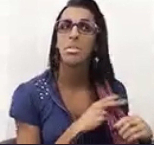 smour44's tweet photo. O gente, de fato essa gay é patética #AFazenda #RoçaAFazenda https://t.co/LZn9HR9yA6
