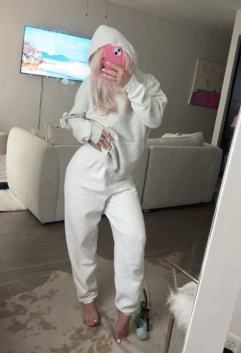 princesskadore's tweet photo. Watching you send while i do absolutely nothing >>>> https://t.co/eXHxDb9PB3