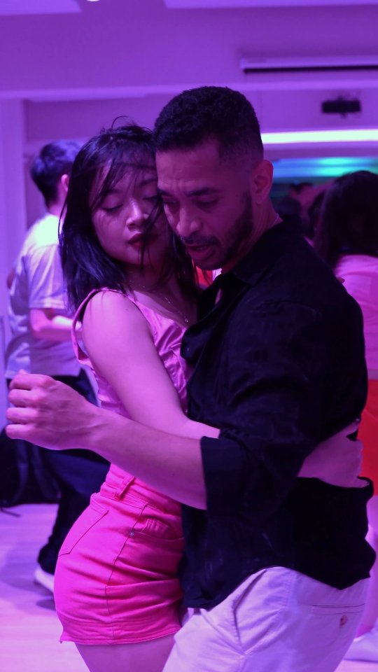 XxL0tti3xX's tweet photo. Bachata dancing at Flow Taipei’s 5th Anniversary Party. Get ready to ignite your Latin spirit once again with Nuno Salsera, German Chovega, and the Flow community. https://t.co/2U9uZnPb7D