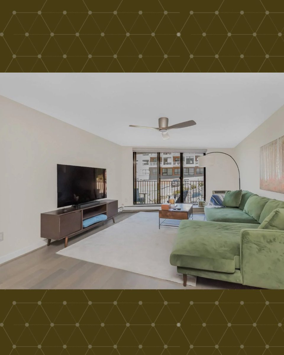 lavazooRE's tweet photo. 🌊 Riverfront living just got a whole lot better.

Wake up to breathtaking Hudson River views from your own private balcony, steps away from one of Westchester's most well-appointed buildings. 🏙️✨

Features:
🛁 Updated kitchen & renovated modern bathroom
🧺 In-unit washer & dryer
🏊 Brand-new heated outdoor pool & sundeck
💪 24-hour fitness center and sauna
🚗 One assigned indoor garage parking — included

And the location? Unmatched. A 5-minute walk to Greystone Metro-North puts you in Midtown Manhattan in just 30 minutes!

👉 Click the link in our bio to connect directly with the listing agent on LavaZoo
Are you the listing agent? Claim your listing!

#newyorkrealestate #realestate #ApartmentForRent #WestchesterNY
#nycrealestate