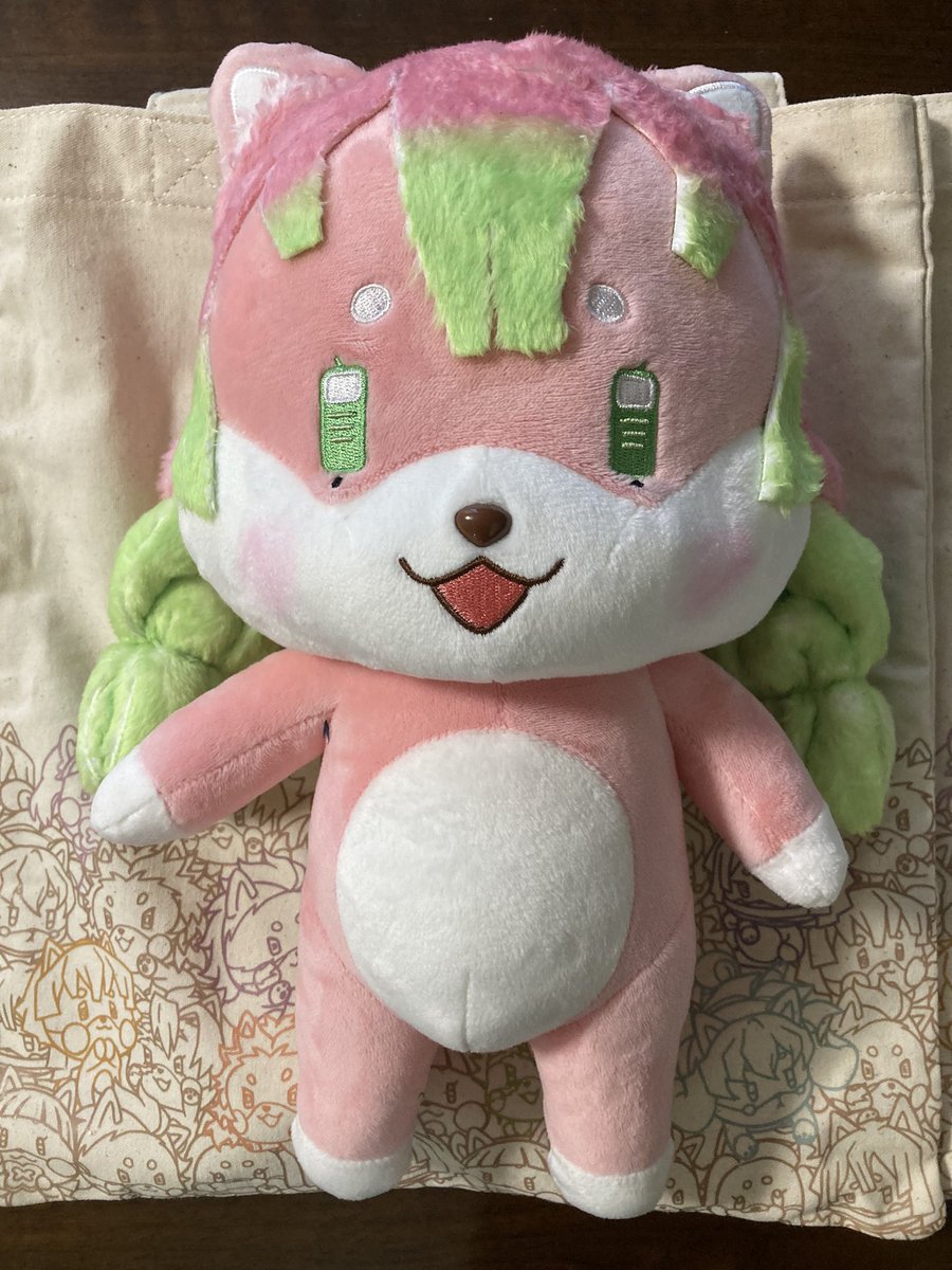 HimHut910's tweet photo. 今更だけど、頑張ったご褒美にやっと開封した！買ってよかった🐶かわいい😍癒される…🍀 https://t.co/XUL4orM8B8