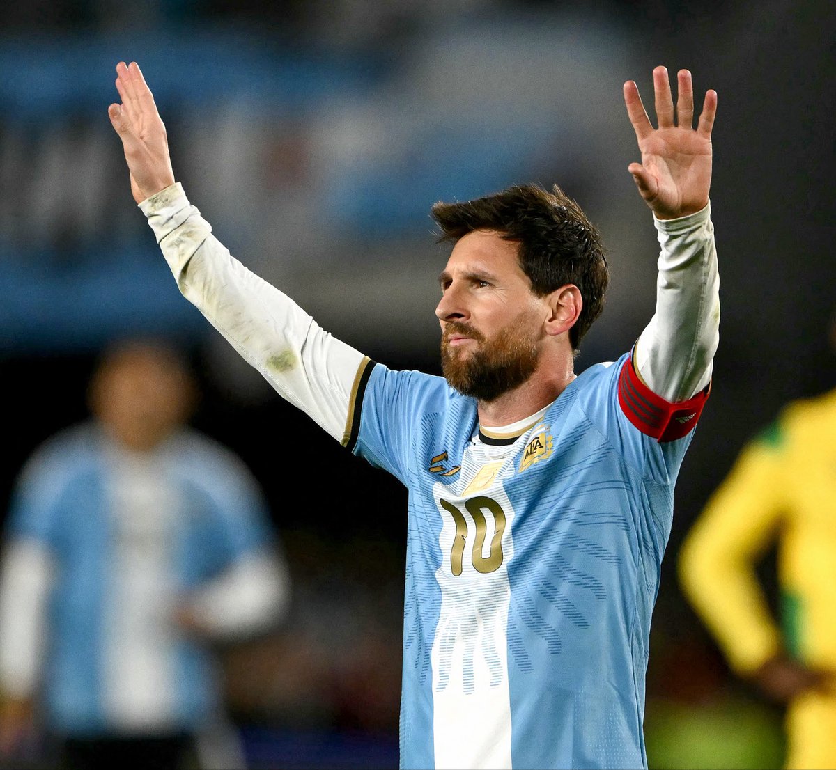 Thank you, Leo. 🇦🇷🔟♾️ 
 [📷](https://pbs.twimg.com/media/HT_pQF_XMAAL1Iy.jpg) https://pbs.twimg.com/media/HT_pQF_XMAAL1Iy.jpg https://pbs.twimg.com/media/HT_
