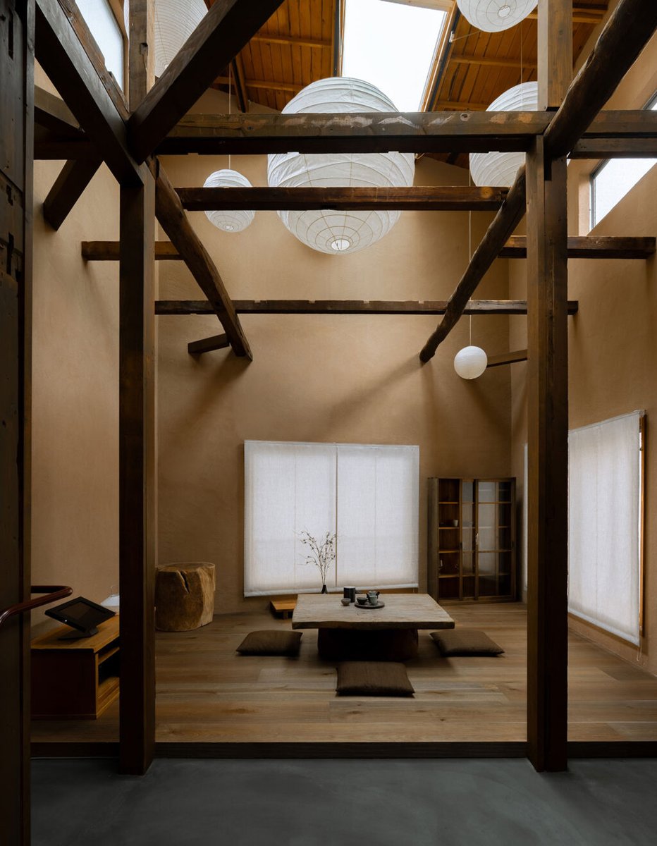 job_archiphoto's tweet photo. 【建築求人情報】

自ら“施主”としてリノベーションし、次の住まい手へと引き継ぐ「株式会社 梓」が、設計スタッフ（経験者・既卒）を募集中

求人タグ：既卒・第二新卒可 / 実務経験者優遇 / 急募

詳細はリプライ欄の🔗より #ad https://t.co/WgOQ3WKCsb
