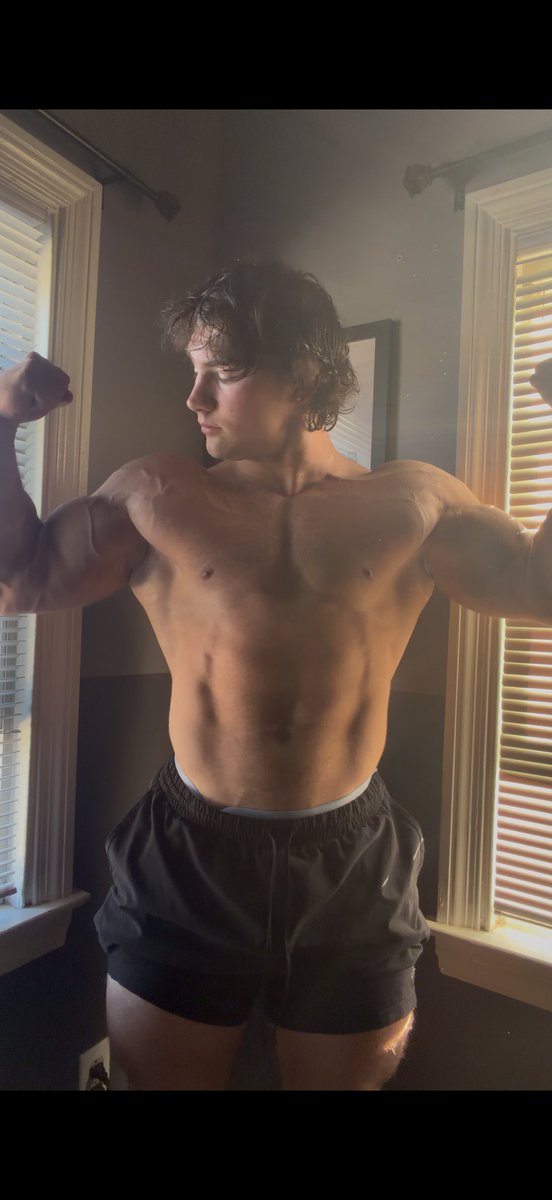 PaulJacksonFit's tweet photo. #bodybuilding #gym #fyp #fitness #viral https://t.co/X1w42jAbM4
