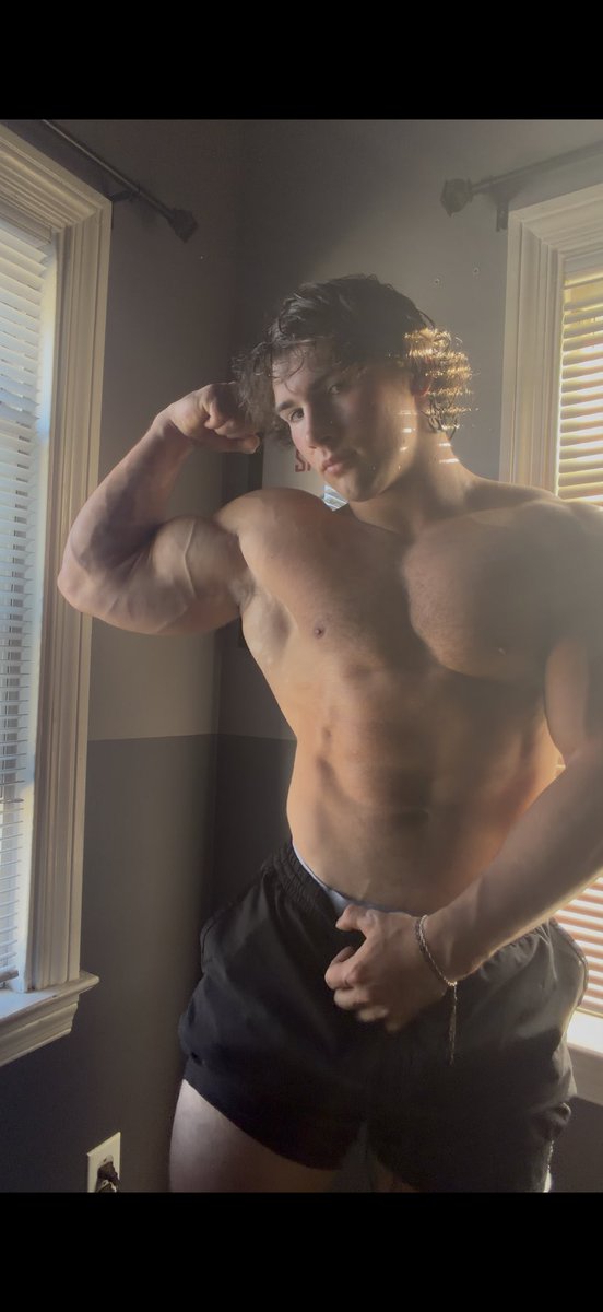 PaulJacksonFit's tweet photo. #bodybuilding #gym #fyp #fitness #viral https://t.co/X1w42jAbM4