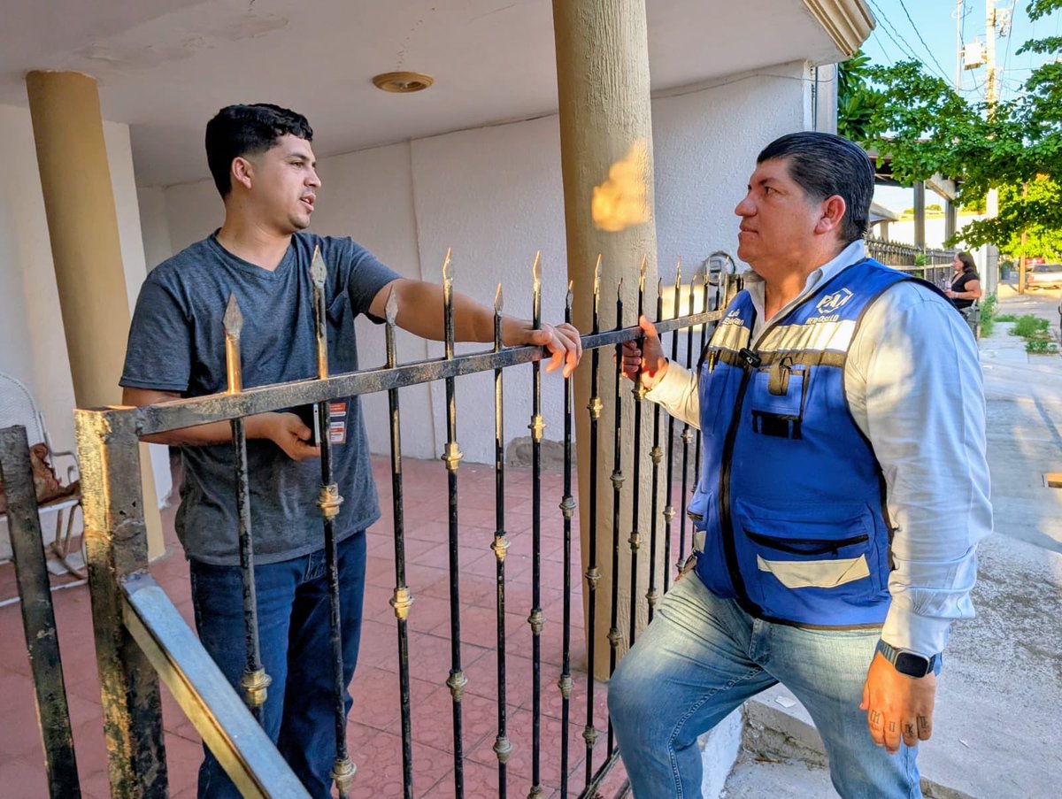 LuisEstevane's tweet photo. Hoy nos dejamos venir Al Choyal colonia histórica del norte de Hermosillo, huele a Béisbol ⚾️ por estos lares.

Hay retos? Si, tenemos con que sacarlos?, también! Un gusto hacer equipo con mis amigos @GildardoReal y @AlexRomeroAyala 

#NiUnPasoAtrás #DefenderLaH https://t.co/bKgRxQXUwT