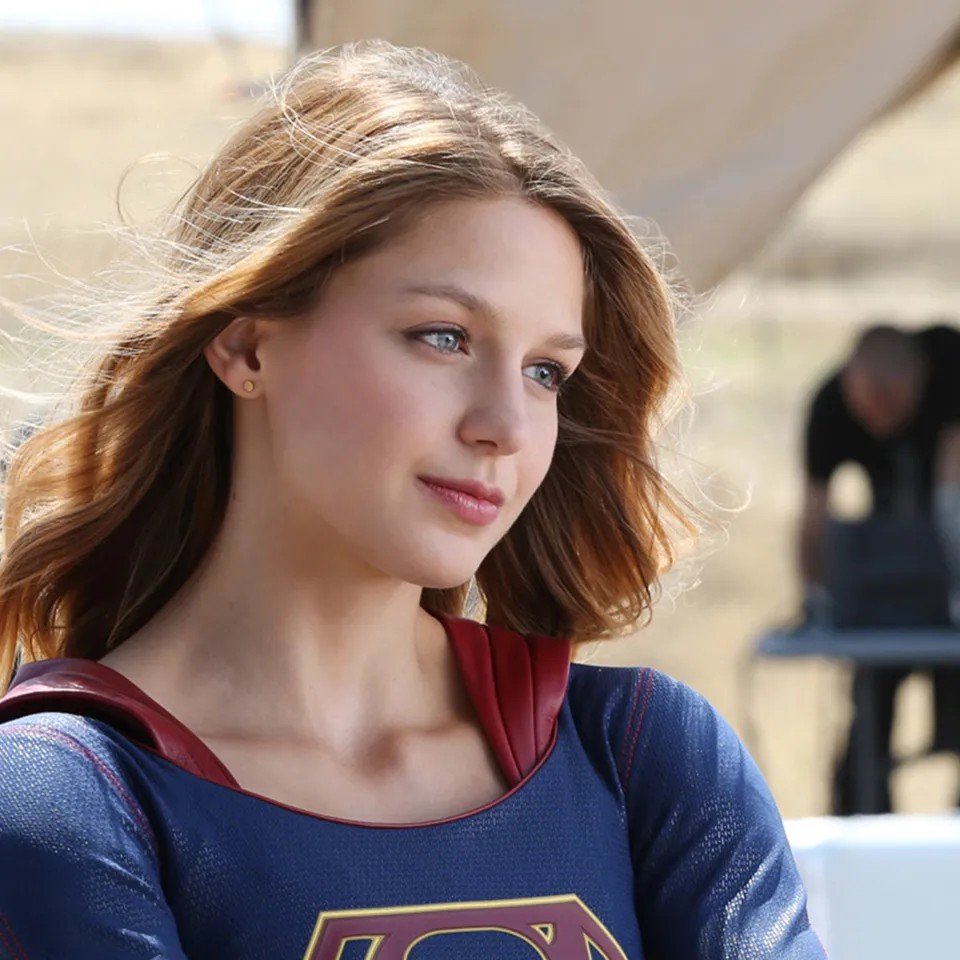6ranted's tweet photo. randomly remembered how attractive the women of the CW Flash were

ten year old me was definitely affected https://t.co/D1uC1EzLUi