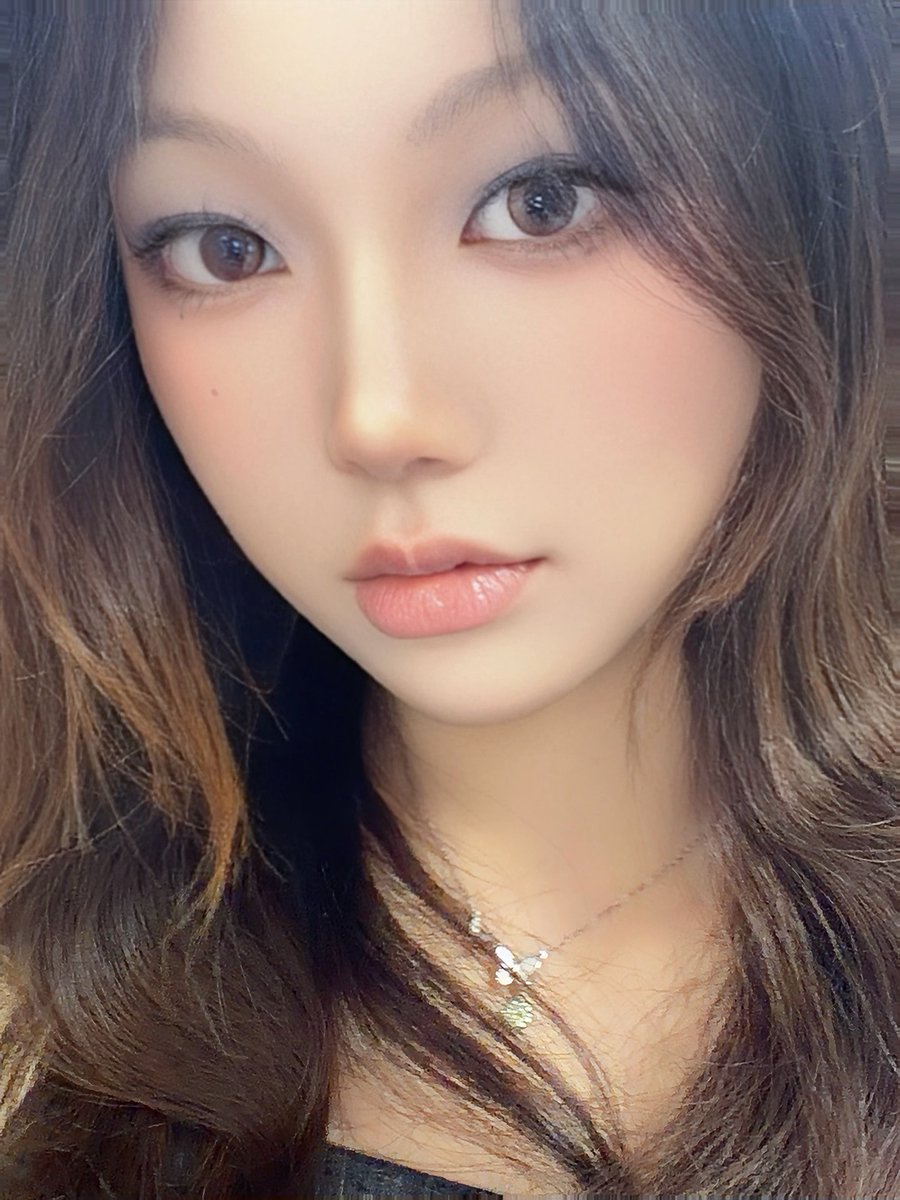 Oooprosesss's tweet photo. 我告诉你，你真的玩大了，现在命令你去给我穿围裙，外衣不要，内裤也不要，再去厨房假装做饭，之后再假装自己切到手了喊我过去，不然的话，我的手段你最清楚 #iiii #s https://t.co/61FZf9Empd