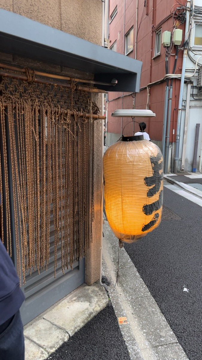 nonderful's tweet photo. 【まさかのポール トゥ ウィン】

決勝レースをポールポジションでスタートして、そのまま優勝する事を『ポール トゥ ウィン』というが

なじみの酒場の口開けに入店して、閉店時間まで居座ってフィニッシュすることを、僕は勝手に『ポール トゥ ウィン』と言っている

🏎️…

https://t.co/hee91tKxme https://t.co/WRi6VUcMbL