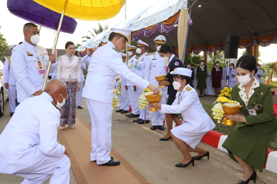 army15102's tweet photo. เมื่อเวลา 17.06 น. วันที่ 30 ก.ย.66 พระบาทสมเด็จพระเจ้าอยู่หัว-สมเด็จพระนางเจ้าฯ พระบรมราชินี เสด็จฯ ไปทรงเปิด "ศาลหลักเมือง-ศาลากลางจังหวัดนราธิวาส https://t.co/4gZNRops0r