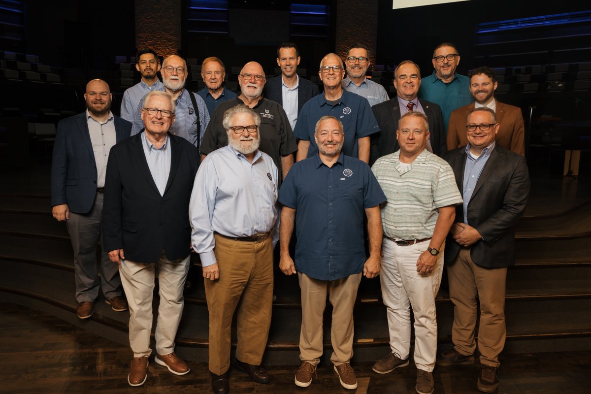 acbc's tweet photo. This evening we recognized men and women who have been certified with ACBC for more than 35 years, alongside the Board of ACBC. We praise God for their many years of faithful service! #ACBC2026 https://t.co/6OXYqbZK6P