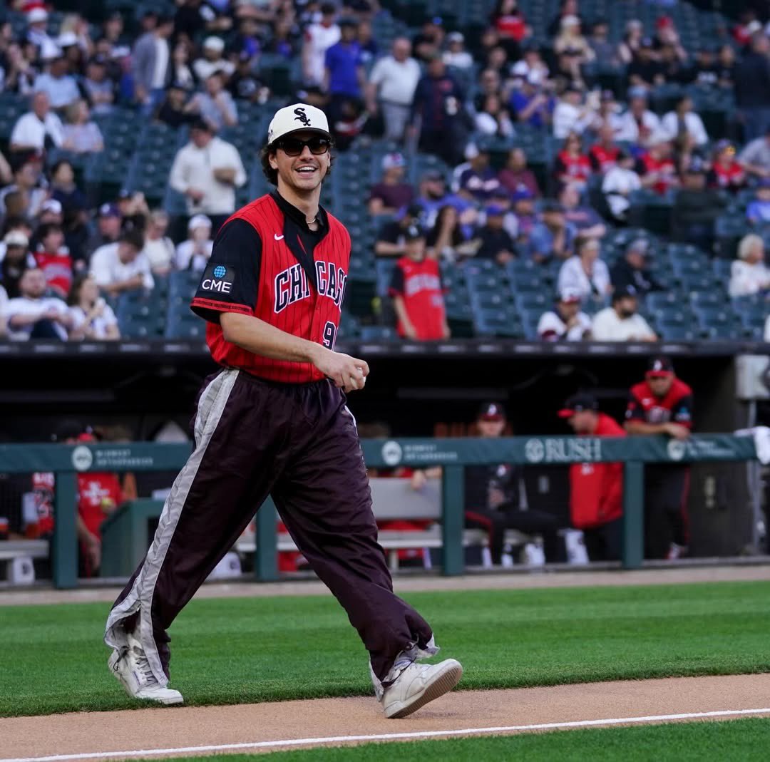 stealmywellsy's tweet photo. The sports teams scrambling to get Belmont #igetit https://t.co/7Jb1lCBdCm