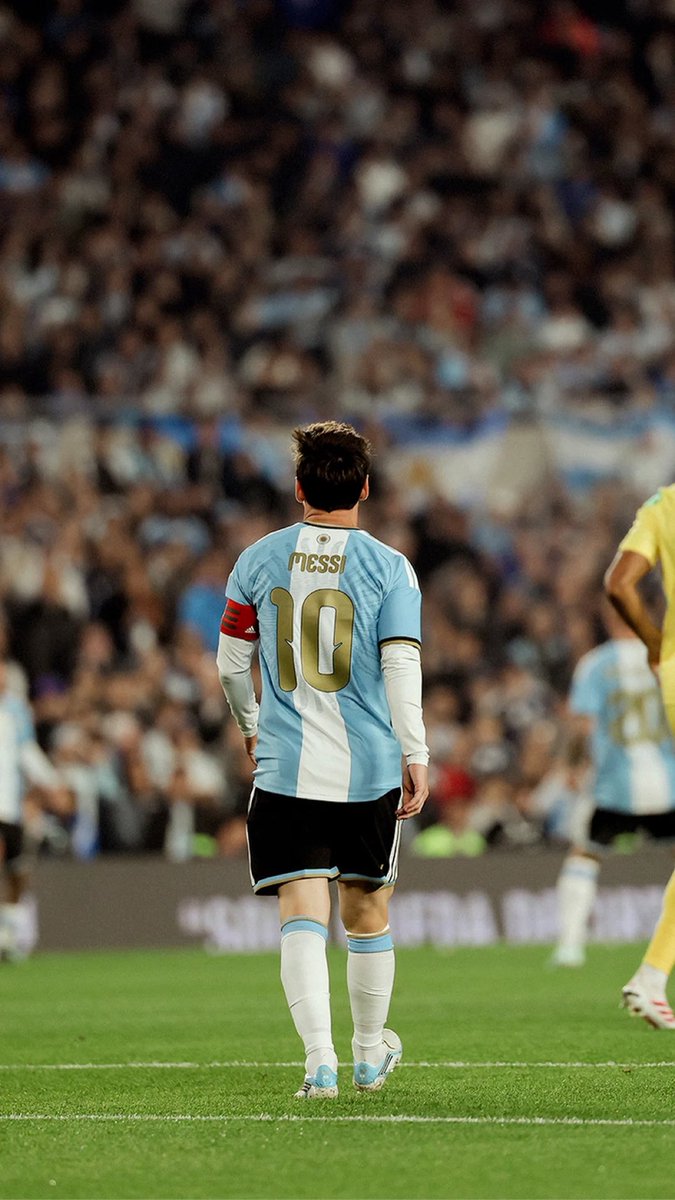 _Nicolas014's tweet photo. “Obrigado, Léo. Obrigado por cada gol, cada assistência, cada drible, cada lágrima. Obrigado por nos dar o previlégio de ver você jogar.” 🇦🇷🥹👑 @afa @AFASeleccionEN https://t.co/FLRXOqAmO7