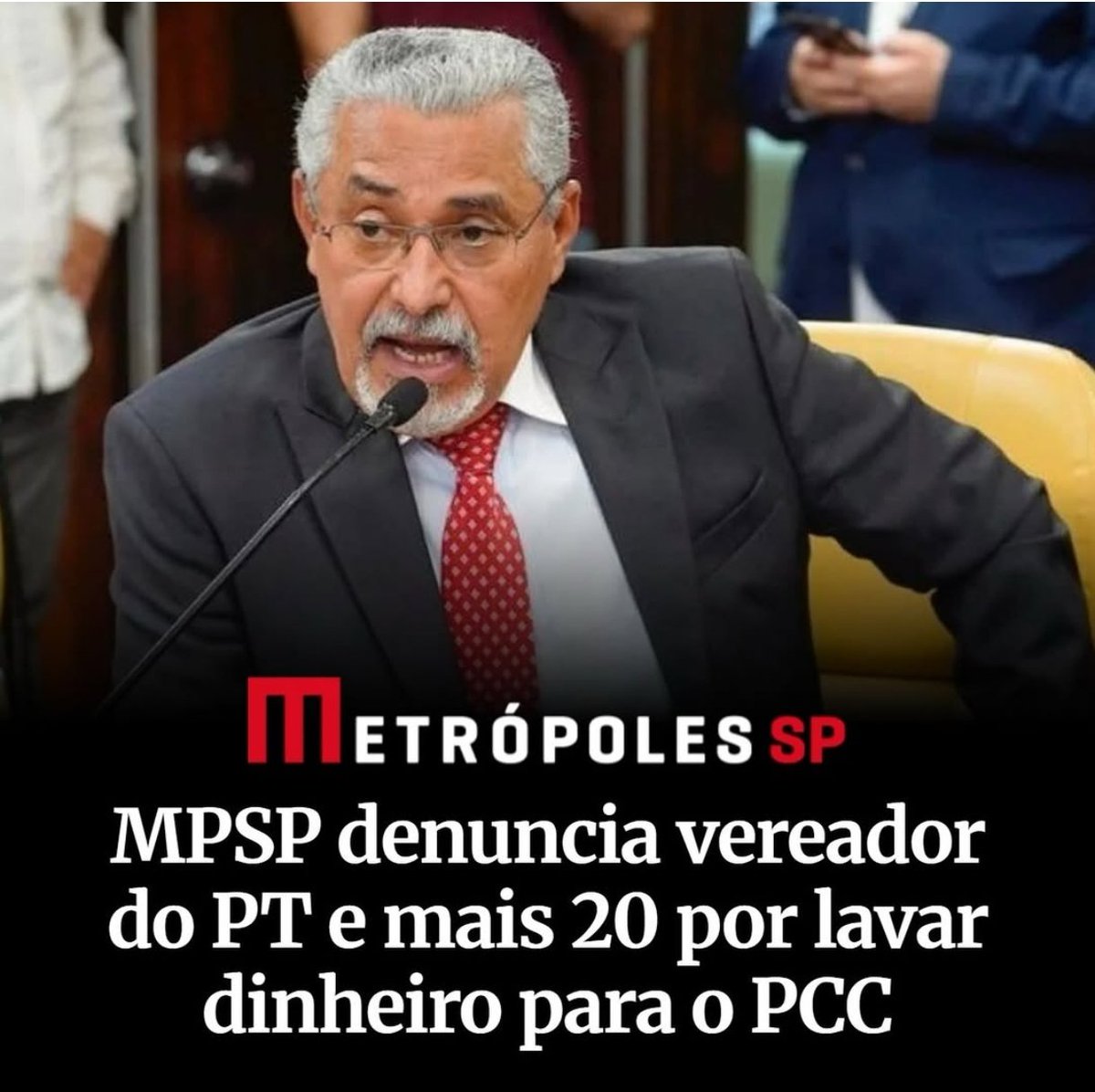 4manco's tweet photo. @didiarmyot5 @RodrigoOlivei01 Deixou cair. https://t.co/BN56FkqPSe