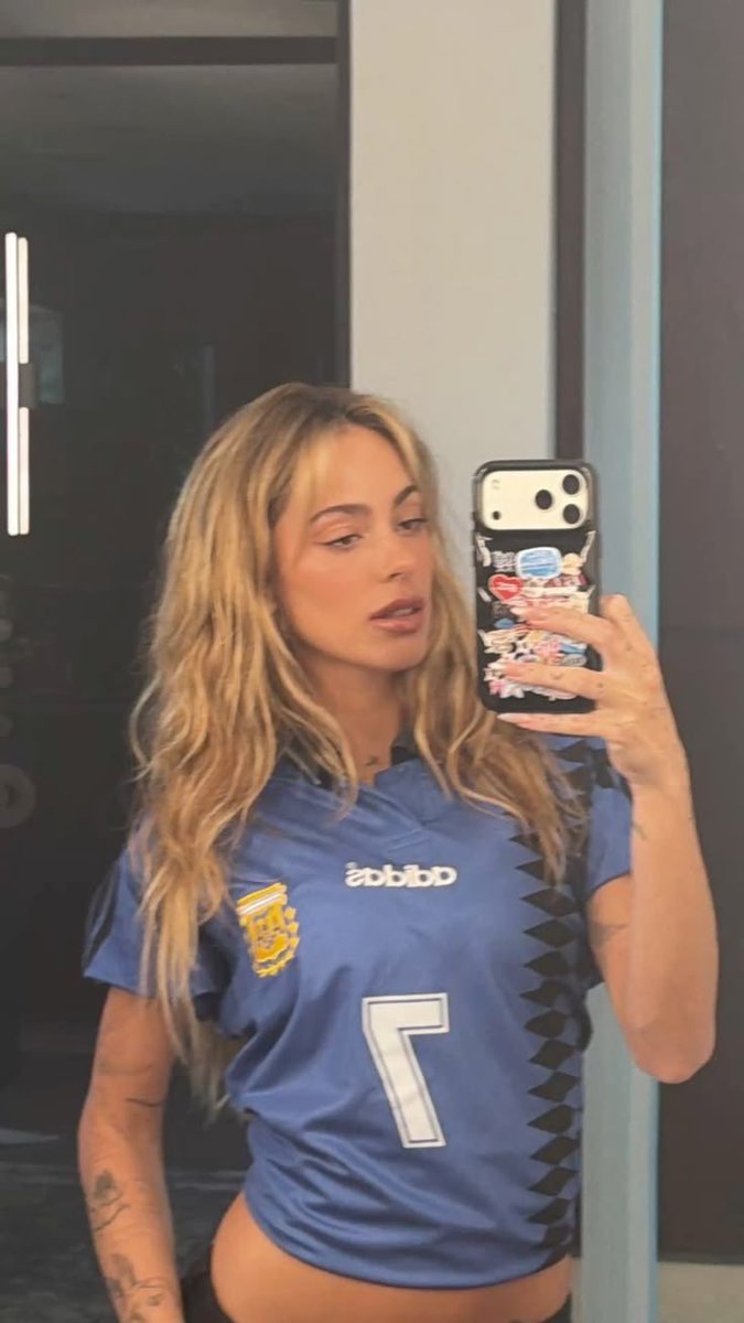 veinstini's tweet photo. que hermoso es nuestro pais y como nuestras girls argentinas lo representan https://t.co/aHyB6AM4fR