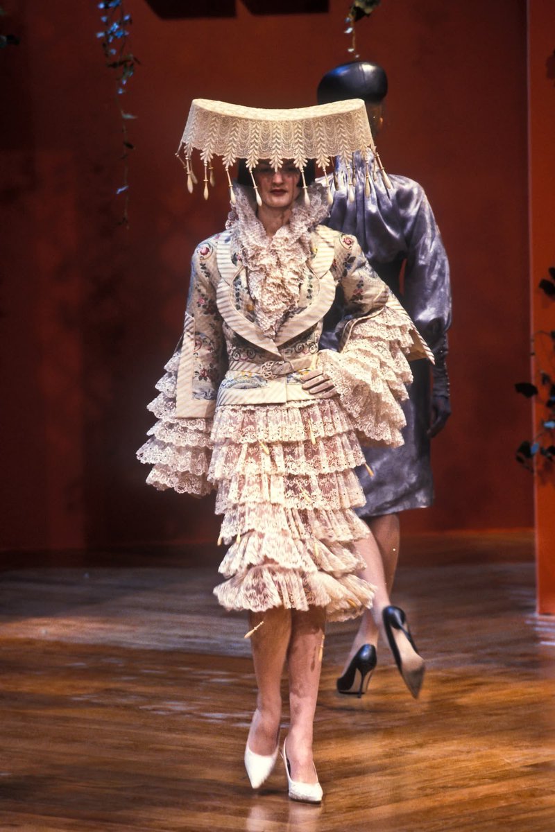 luchikdoll's tweet photo. Givenchy ss99 https://t.co/yz7m4f4V9k