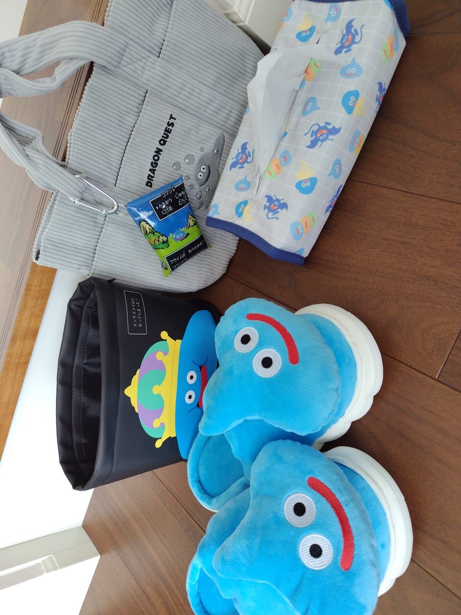 Hyu_HaLu's tweet photo. 久しぶりのポストは製作とあまり関係がないですが…
ドラクエコラボ参戦しちゃいました！カーライフが充実しそう。
セカンドバッグも入手！ https://t.co/RjVKB8memQ