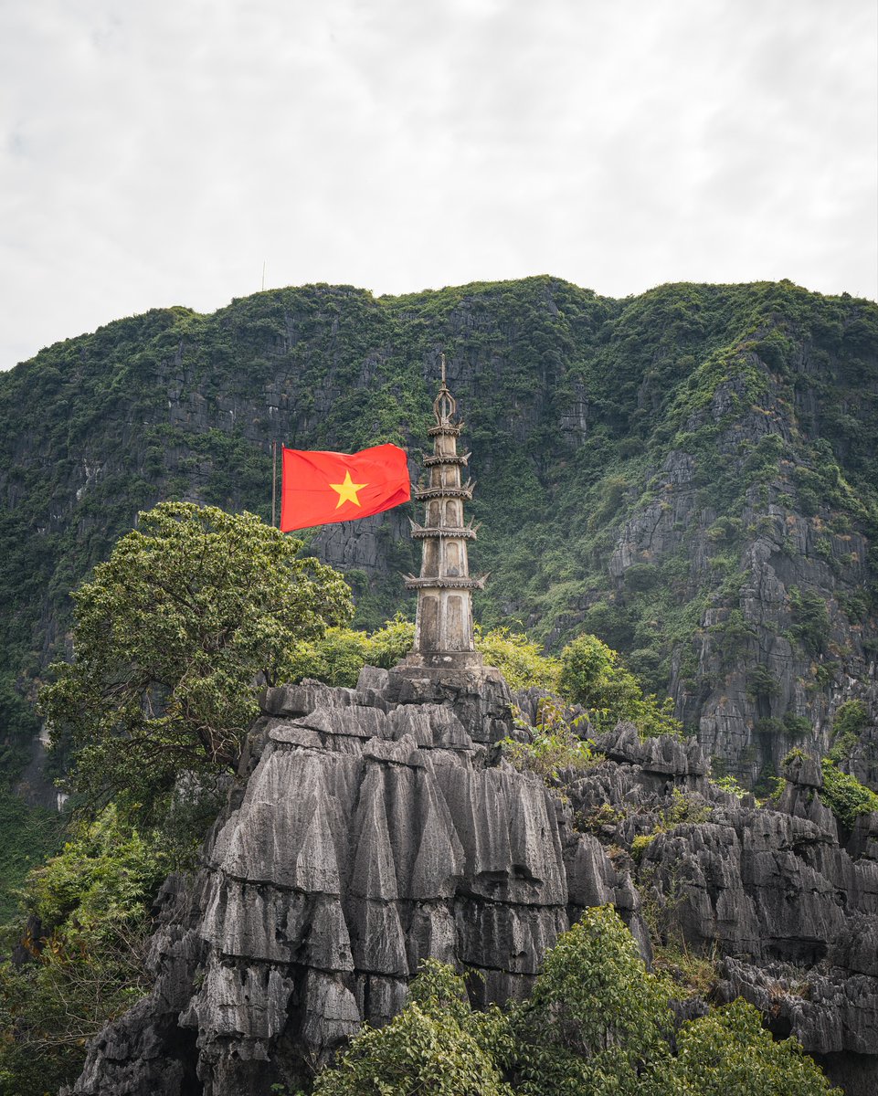 AcemUgur's tweet photo. Postcards from Ninh Binh, Vietnam. See more of Ninh Binh through Alan’s lens. https://t.co/Ggawgt0yic