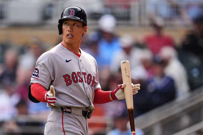 MOP_KNOWS's tweet photo. A head-scratcher that I’ve seen around here is Masataka Yoshida somehow returning to NPB this offseason🤨.

There is zero indication of the Red Sox outright releasing him. Very complicated for it to happen.

Franchises in our league have to wait until after 2027, sadly. https://t.co/mmhs0rMCCC