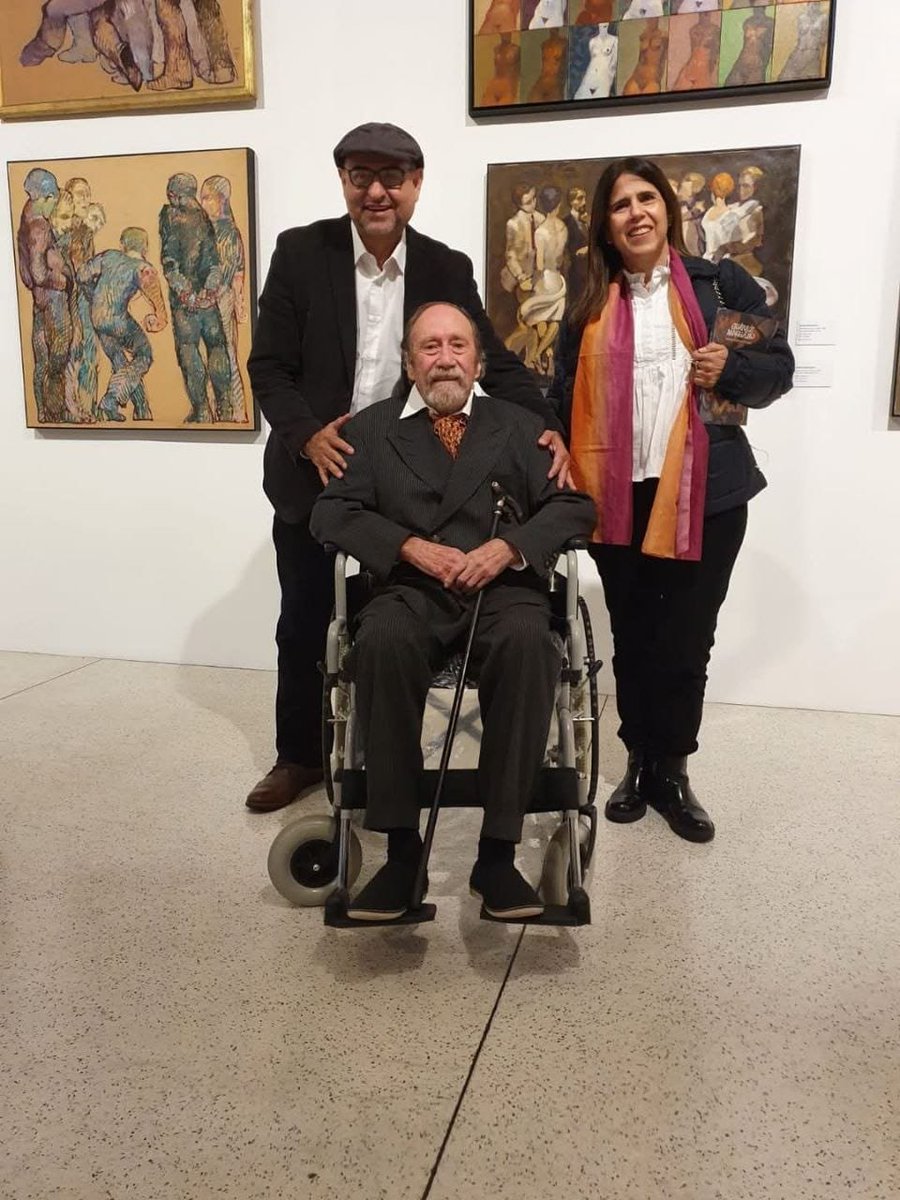 victoraulb's tweet photo. Lo recordamos no Vale do Piraí - Río de Janeiro (en su casa de campo) y Curitiba (en el Museu do Olho en su exposición de vuelta al mundo).

Amigo ingenioso y abuelo de mi nieta. https://t.co/EP5s7ja8Kt