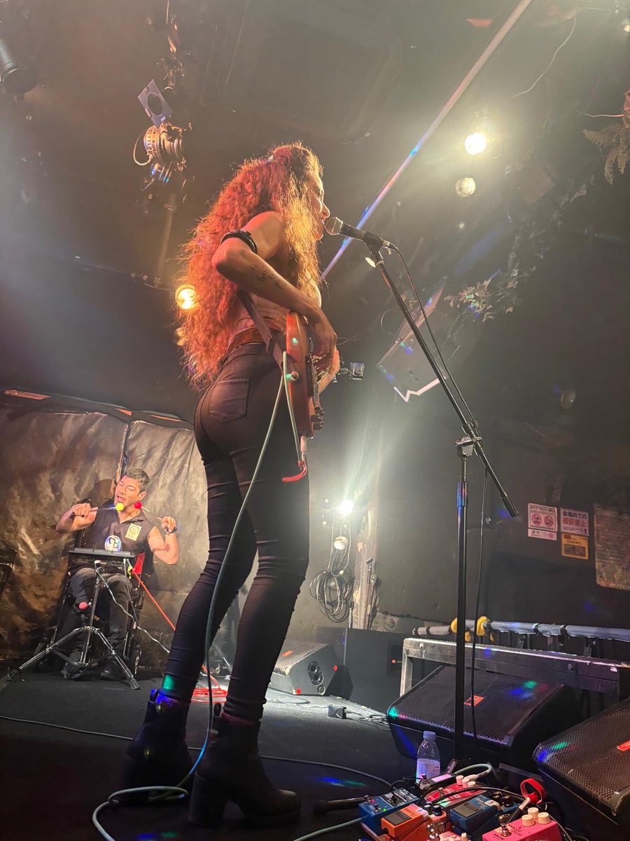 MishShell3's tweet photo. Thank you Taitora Kobe! Another incredible show with next level production. Big shout out to Whozzy the boss for being so lovely and to the whole crew for looking after us so wonderfully.
🙏✨🎸
#MishNPossible
#ChooseSelfLove
#JapanTour2026
#Kobe
#Japan https://t.co/iZg1IQIkVz