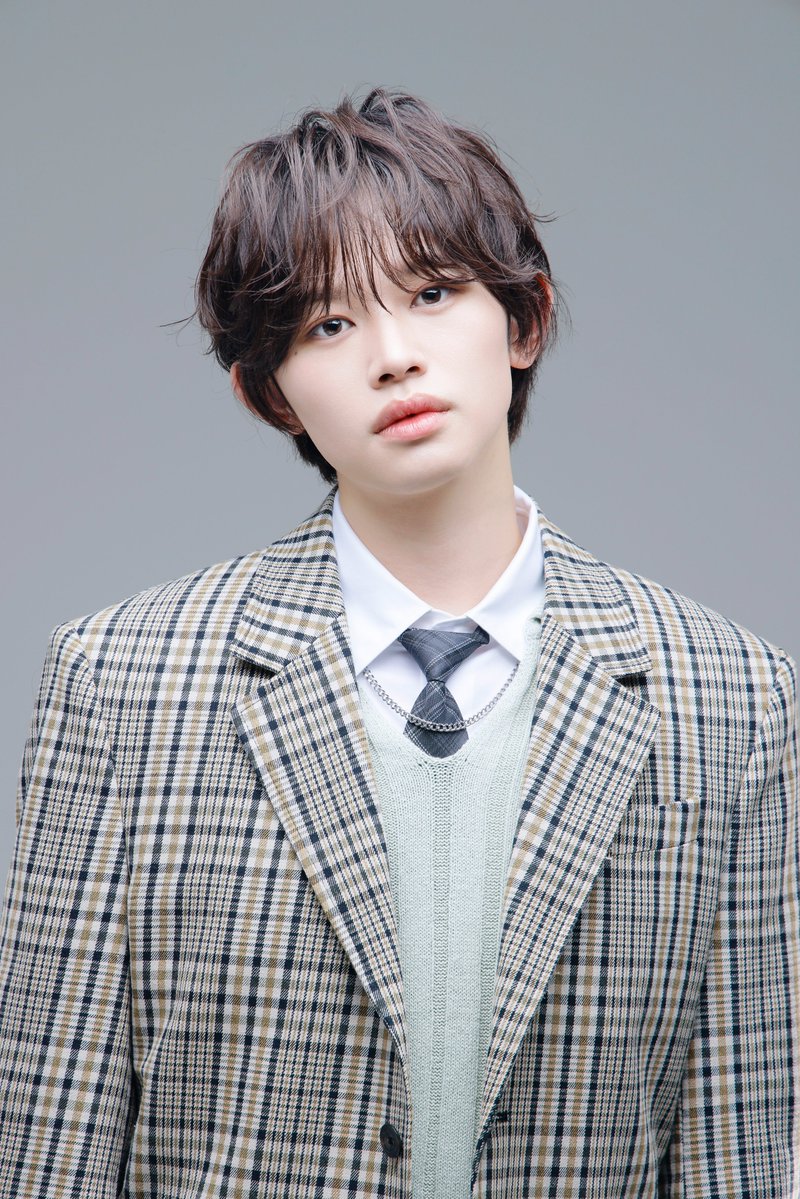 SEVENIC_JP's tweet photo. SEVENIC 7th シングル
"『サブヒロイン』"
2026.11.1 RELEASE

ARTIST PHOTO #リク

#SEVENIC
#rikuakashi
#明石陸 https://t.co/jWFImYw4x8