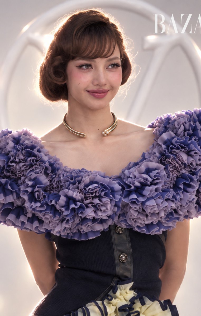 WORLDMUSICAWARD's tweet photo. LISA dominates social media with over 500K mentions and 2 MILLION engagements on X after her Superstar appearance at the Louis Vuitton Event!  💪👸💥🌐 🌟🤩᯽V̸̲👠🗼🇫🇷🔥👑💜           

LV PRINCESS    
LISA LOUIS VUITTON SS27     
#LISAxLVSS27 
#LISAxLouisVuitton 
#LISA @wearelloud
@BLACKPINK