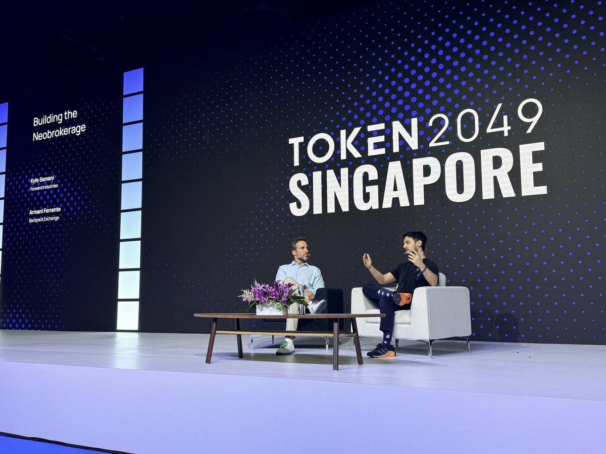 paperworker's tweet photo. Backpack. Neobrokerage. Regulated backbone.

Solana. Unified financial layer of the global economy.

@armaniferrante &amp; @KyleSamani at TOKEN2049. https://t.co/rpIcOLsmov