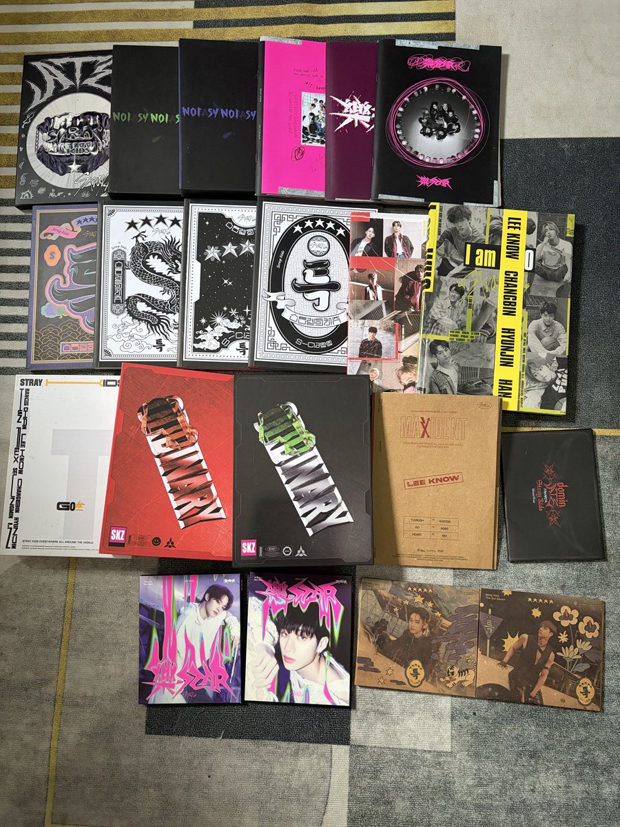 Linoyaatuan's tweet photo. @Hanmytupai Hii ka Ka mau nawarin siapa tau mau 1.5 nego take all semua album masi fulset🥲 Lg bu banget https://t.co/dXypYdkDpI