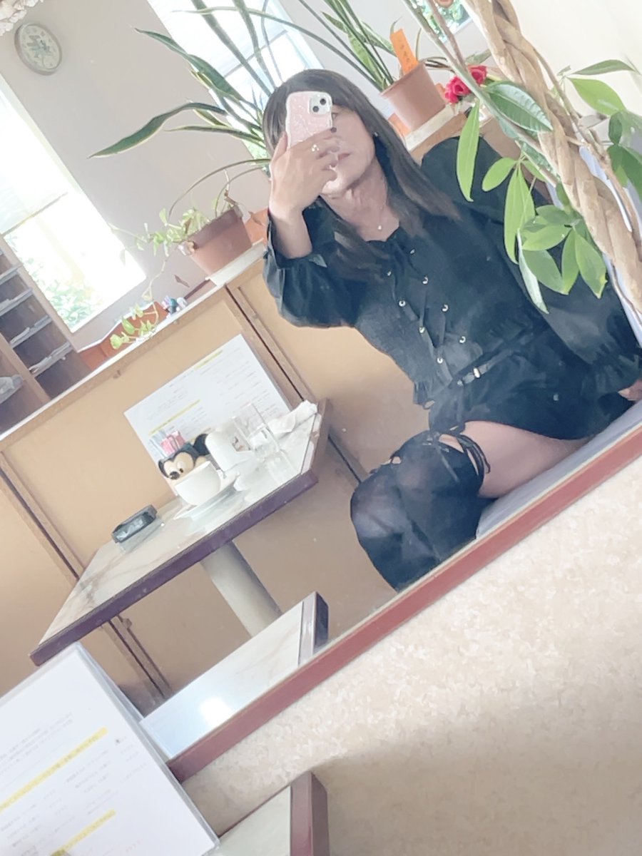 ryon_711's tweet photo. 喫茶店でまったり
午後から何しよう？

#女装 https://t.co/vePFtNg0op