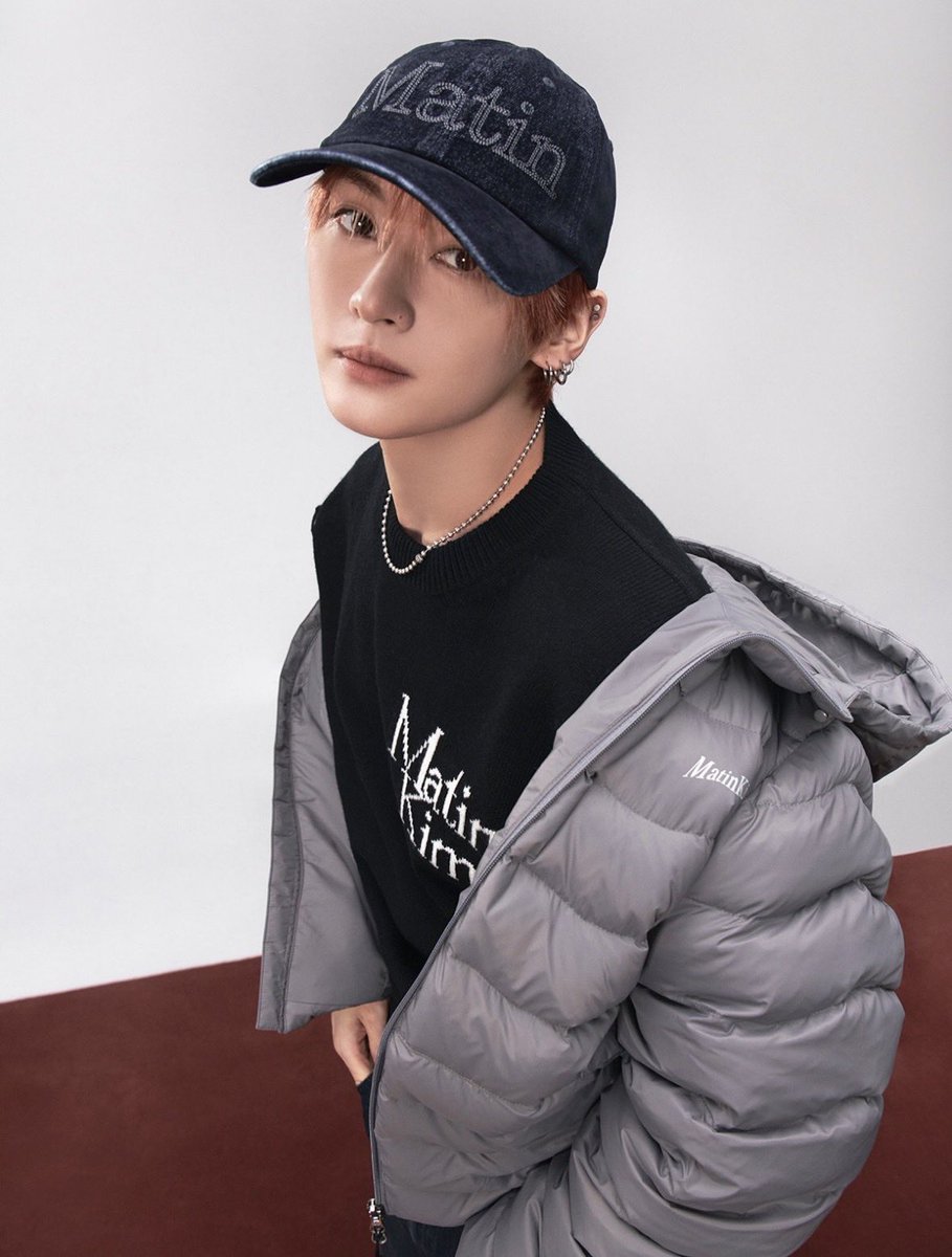 _mnh5201's tweet photo. まだまだ新しいMatin KimのLOOK出てくるの嬉しすぎる
一枚目の表情なんかきゅるきゅるで可愛い…美人さんすぎるなㅠㅠㅠ https://t.co/Mvb2kBdw8O
