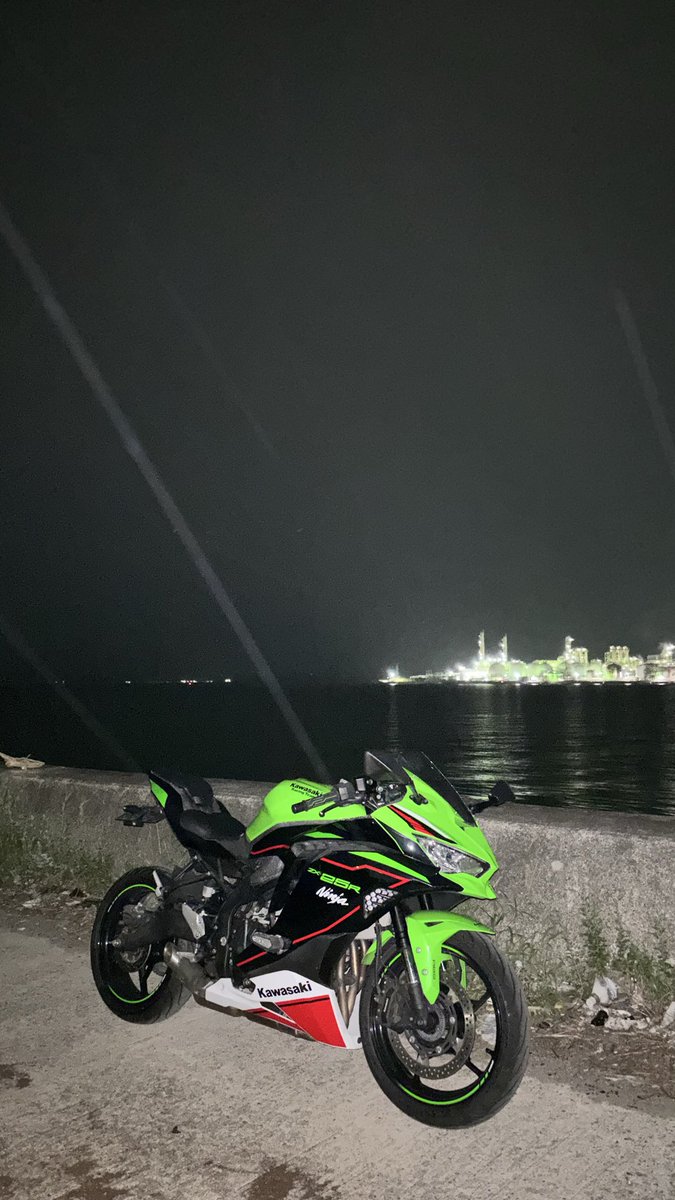 orenosuke1's tweet photo. バイク買っちゃったにょ… https://t.co/p2yK92JA4b