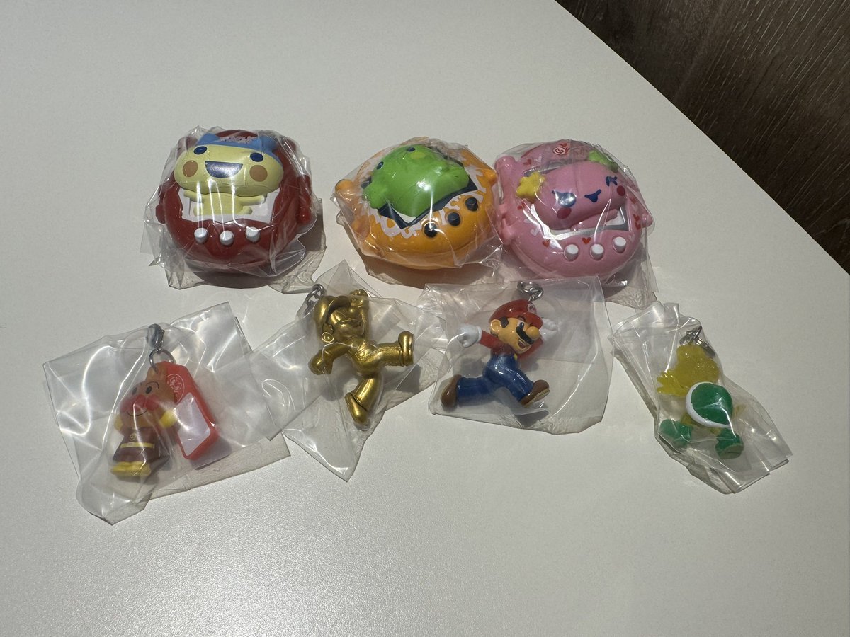 0ziYg's tweet photo. 譲 画像1.2（出先のためID無し）
求 まめっちめじるし、ピクミン（コオリ、白、赤）、キティめじるし
諸々検討します🙇‍♀️
ガチャガチャ 交換 郵送 https://t.co/qaFAZeH78J