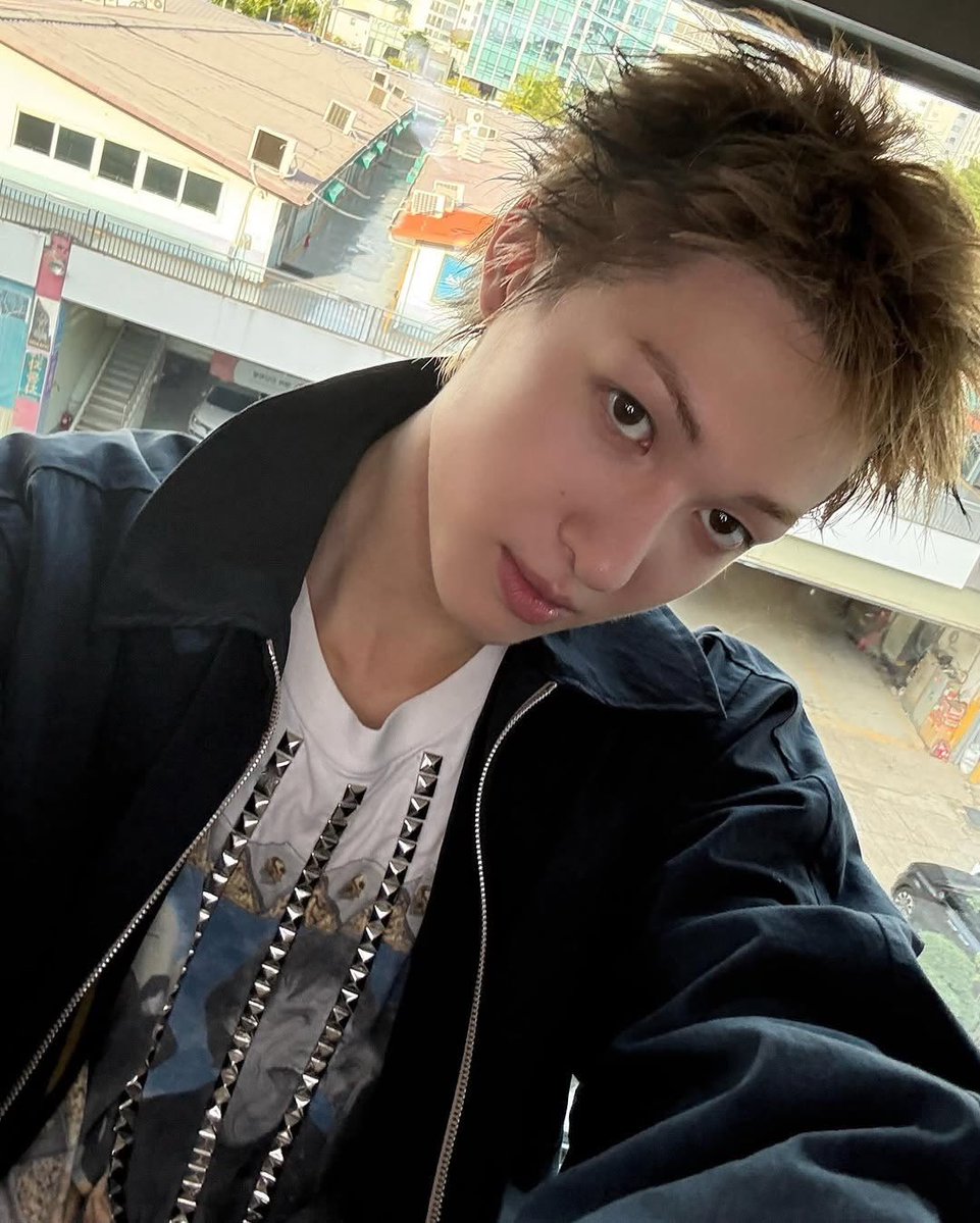 edwrsmartin's tweet photo. martin's selfies https://t.co/3QcZYkbcII