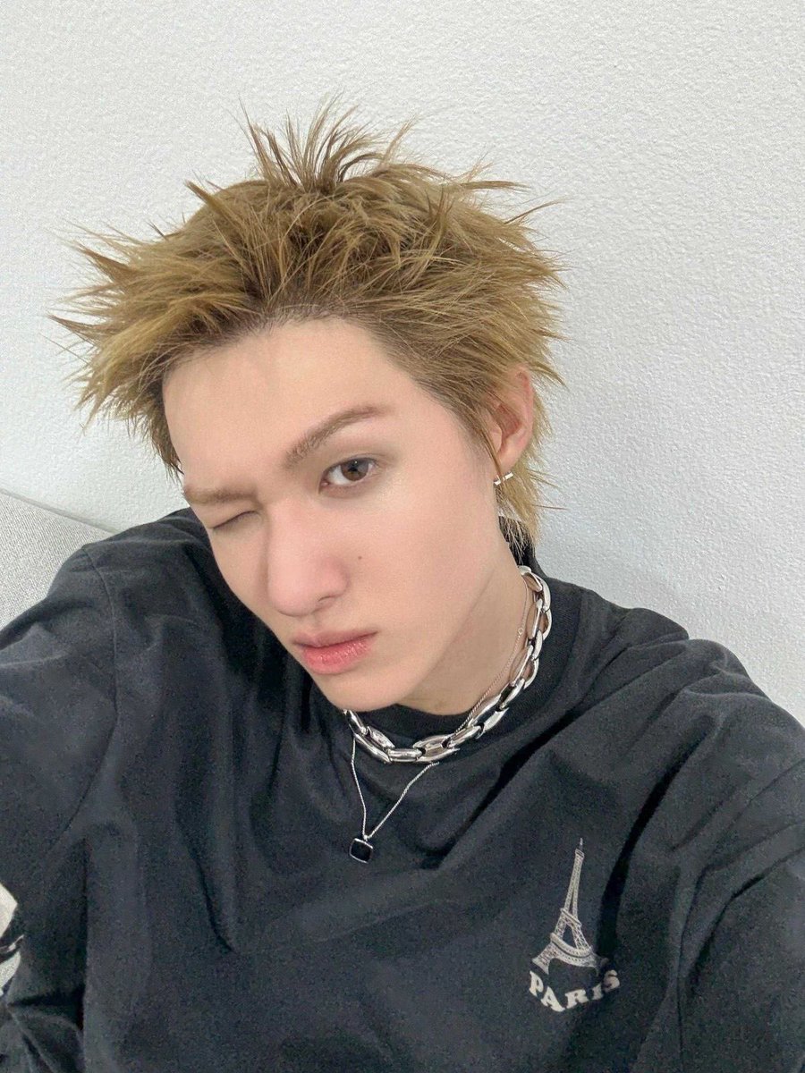 edwrsmartin's tweet photo. martin's selfies https://t.co/3QcZYkbcII