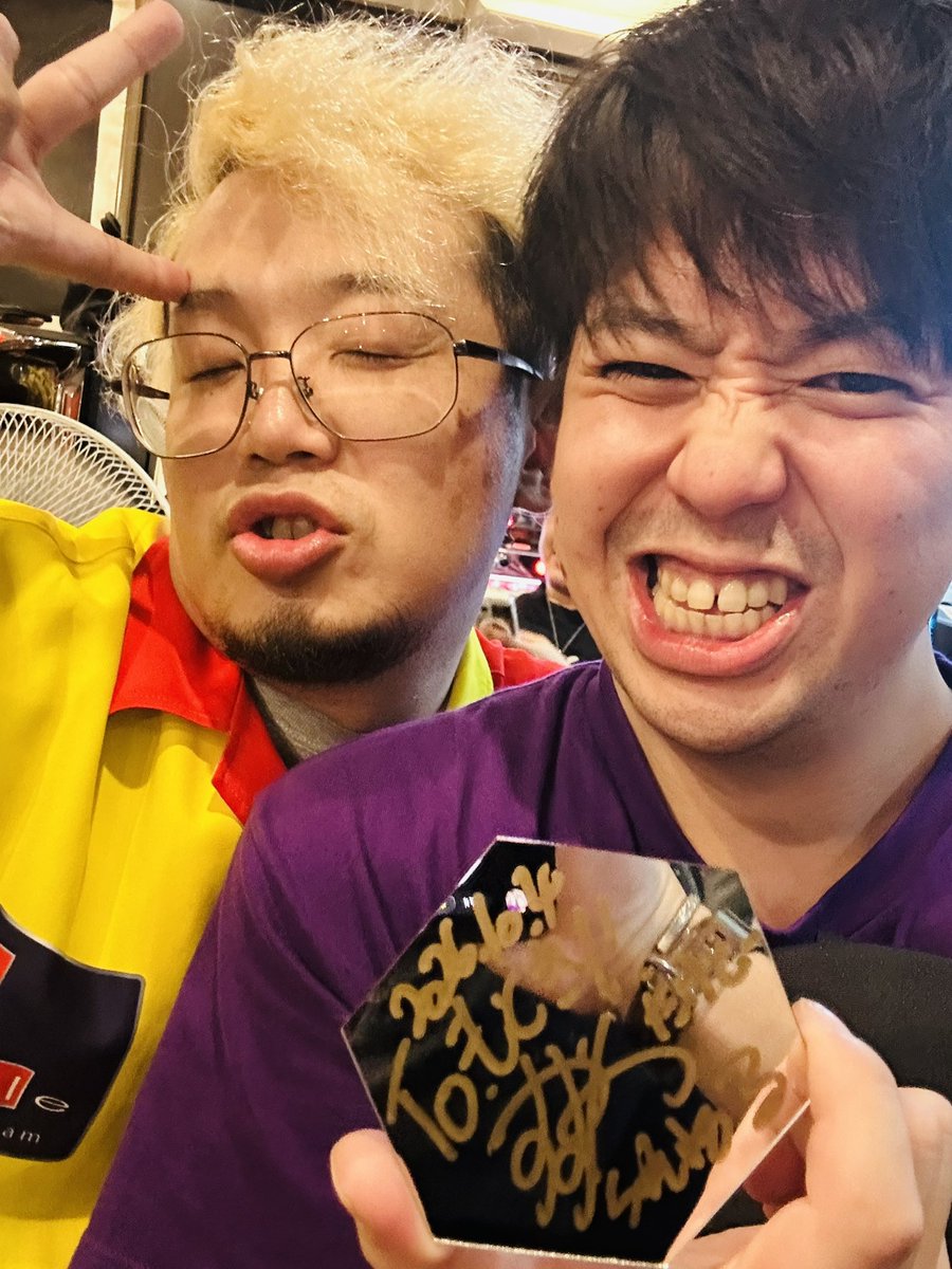 Motoki_ubx's tweet photo. @vvvk8008kvvv 
Monkey Rotten cafe
こーへーさん
改めて、オーナー2周年おめでとうございます🤩
ゲスト豪華すぎて、皆さん優しくて楽しかったです。
山梨初参戦だっけどみんな強かった、、
練習頑張ります🥷
次は入賞したい、、！ https://t.co/kBIJyP1vnA
