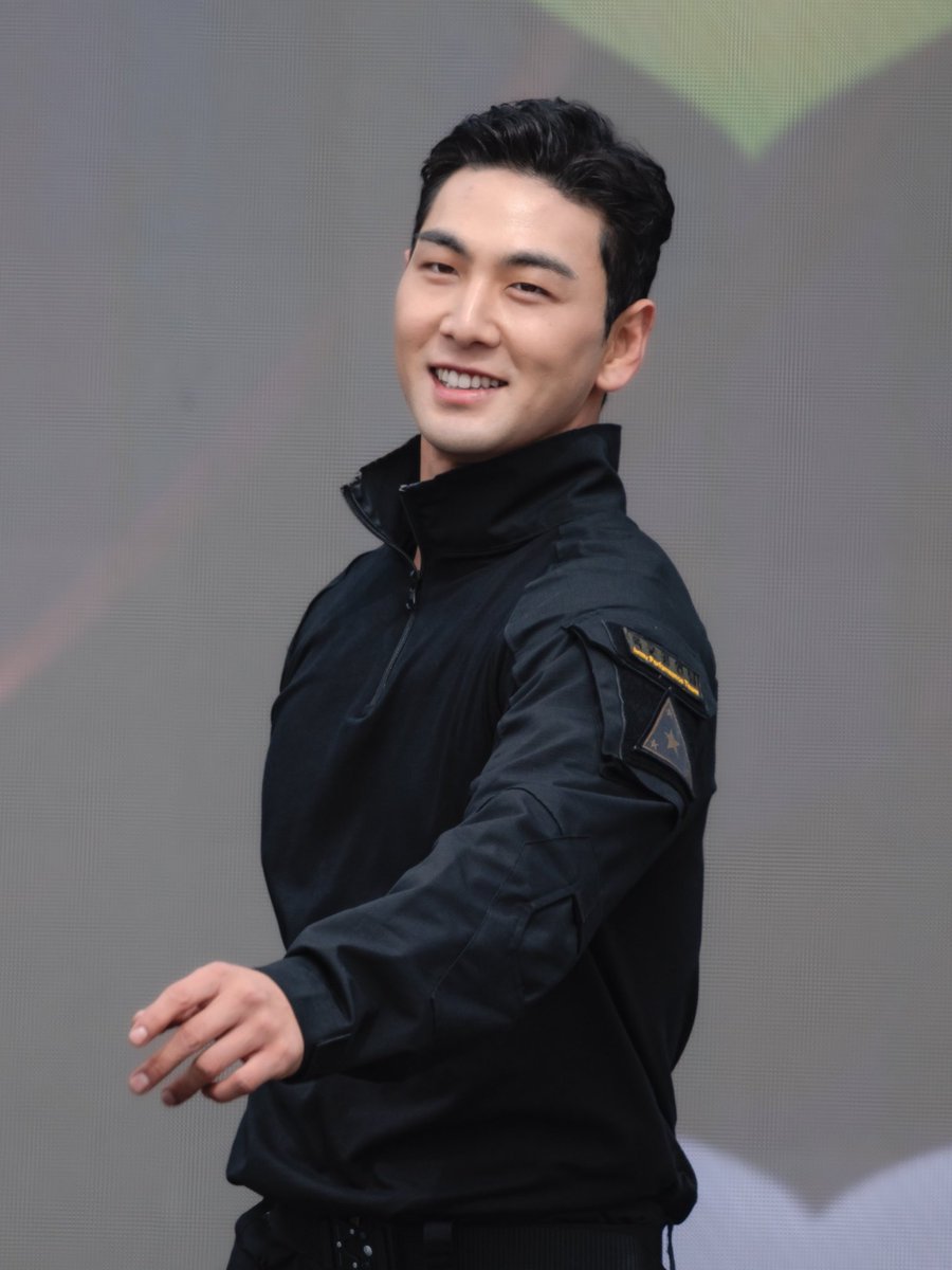 BaekhoToday's tweet photo. 🐯💬 #BAEKHO came to Weverse after the Ground Army Festival wrapped up after five amazing days of performances! He talked about the performances and what it was like working with his friends and teammates! 💕

(261005 - English Translation - 1/6)

🎁: Dongho, you worked so hard. I saw so many other fans praising you, so I’m really proud too 🤧
🐯: Oh, they’re praising me? ㅋㅋㅋ

🎁: Jihoon and Changkyun’s fans took some amazing photos of Dongho and posted them ㅋㅋㅋ Thank you ㅋㅋㅋㅋㅋ
🐯: I’ll buy Jihoon and Changkyun something at the PX ㅋㅋㅋ

🎁: Woozi’s fans said ㅋㅋㅋㅋㅋㅋ they’re grateful to you for adoring him ㅋㅋㅋ They said they want to help you to get discharged early ㅋㅋㅋ
🐯: Jihoon has always been naturally cute ㅋㅋㅋ

🎁: To the officials at the Ministry of National Defense~ Please give the Army Performance Team 30 days of leave! ❤️❤️❤️
🐯: Thank you..ㅎ

🎁: Dongho, thank you so much 💕 I wanted to express how grateful I am, so I joined Weverse and came here to press the heart 🩷🩵 Thank you for cherishing and loving our Jihoon, and for making our Jihoon smile thanks to you, 👍👍👍 […]
🐯: ㅋㅋㅋㅋㅋㅋㅋㅋㅋㅋㅋㅋ Jihoon is doing well. Come visit next door sometimes when you’re bored, neighbor ㅎㅎㅎ

🎁: Oppa, you seemed pretty close with that Taekwondo Team officer too? I wonder just how far your ability to get along with people goes
🐯: That’s Soonyoung’s house over there ㅎㅎㅎ

🎁: ㅋㅋㅋㅋ Oppa, you and Woozi oppa really are close ㅋㅋㅋ I’m watching the videos and you two are so cute and funny ㅋㅋㅋㅋ
🐯: We’ve been the kind of friends who slept in the same bed since we were 16..ㅋㅋㅋㅋㅋ

🎁: How was it when you did Genie today?
🐯: They were like, “Okay, let’s go, how are we doing this today? Are we going to do it energetically?” but the timing to turn around had already passed ㅋㅋㅋㅋ

🎁: But it’s not just when you play futsal, you really take good care of the younger guys too, and you really seem like the emotional pillar. It’s so nice and heartwarming to see
🐯: What did you see?ㅋㅋㅋㅋㅋ There’s nothing like that ㅋㅋㅋㅋ

🎁: Oppa, but it seemed like you don’t really know the memes the younger guys do ㅋㅋㅋ Even in the military, you’re an out-of-touch Baekho, a total normie Baekho ㅋㅋㅋ
🐯: Exactly. They were doing all sorts of things and laughing

🎁: Dongho, what does Changkyun call you? Does he call you hyung, or does he just call you Dongho by name??
🐯: He only calls me hyung, but he doesn’t treat me like one.

🎁: Dongho oppa!! But did you know you made the steering wheel into a heart shape today???ㅋㅋㅋㅋㄱㅋㅋㅋ🫶🏻🫶🏻🫶🏻 If you knew, when did you realize?? When you were holding the wheel??💖💖
🐯: [Changkyun] was showing off his charms

🎁: Dongho, I have a question.. Does [Daniel] call Dongho “hyung,” or does he just call him by his name??
🐯: He calls me Dongho hyung ㅋㅋㅋ

#백호 #강동호 #KANGDONGHO