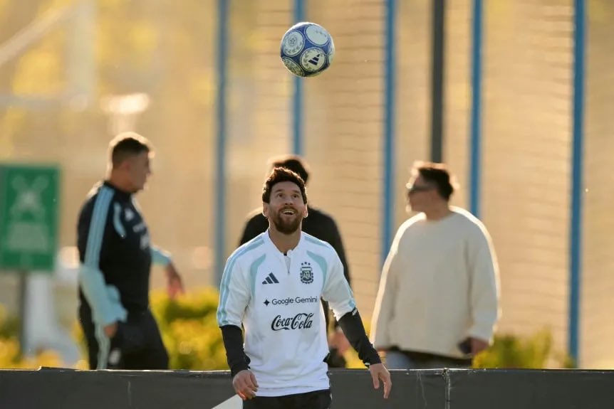 EnLineaNBA's tweet photo. GOAT 🇦🇷❤️ https://t.co/kWxbWlgcwC