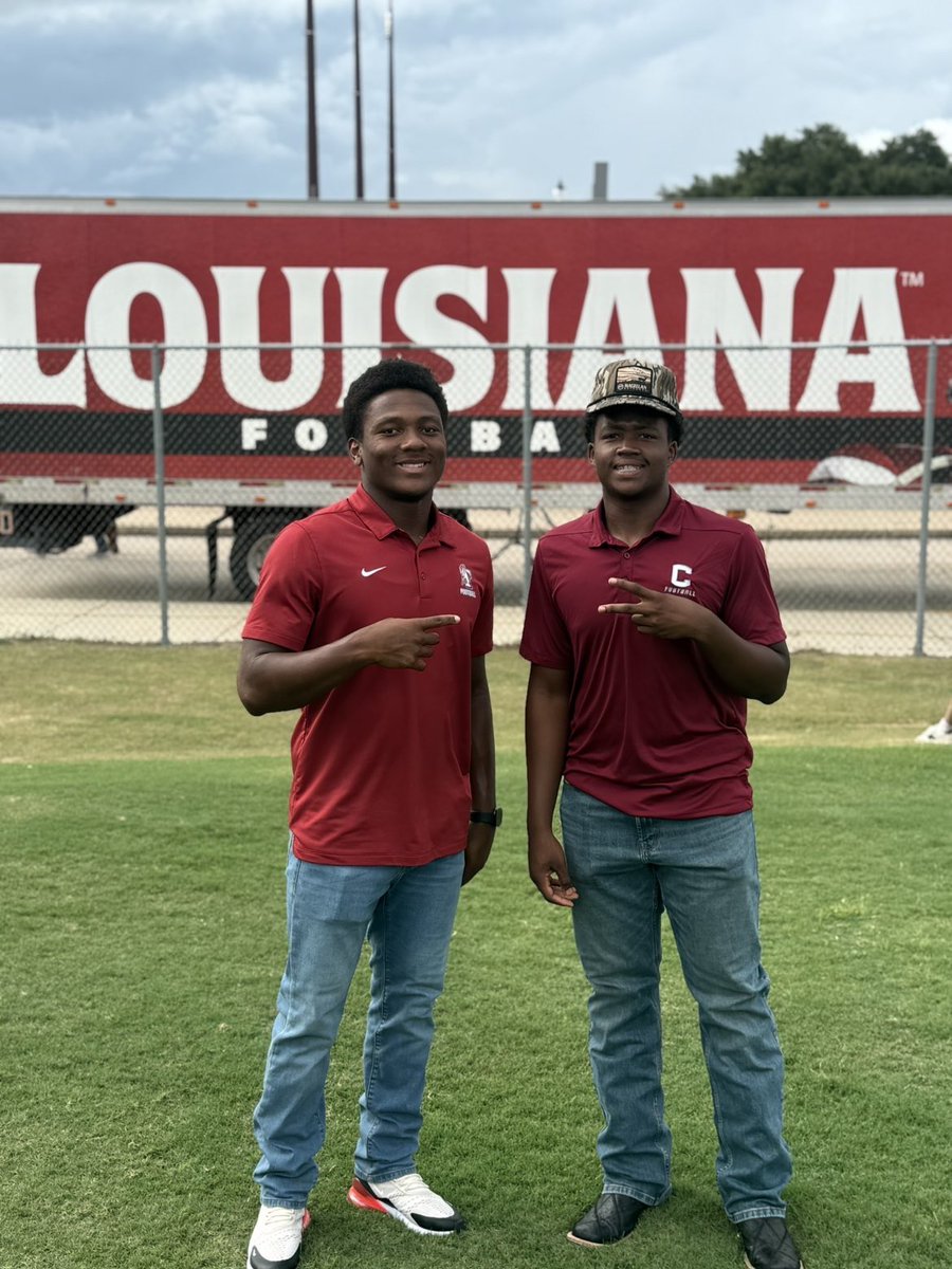 Tannerclark04's tweet photo. Thank you to the Rajin Cajin coaches for inviting me to come watch the game! I really appreciate the opportunity and enjoyed being able to be there and learn more about the program.
@leg12tim @CoreyThomas337 @CoachThomas_59 @CoachLovings @RaginCajunsFB @SummerfordCoach @RecruitTate @CoachCadeUL