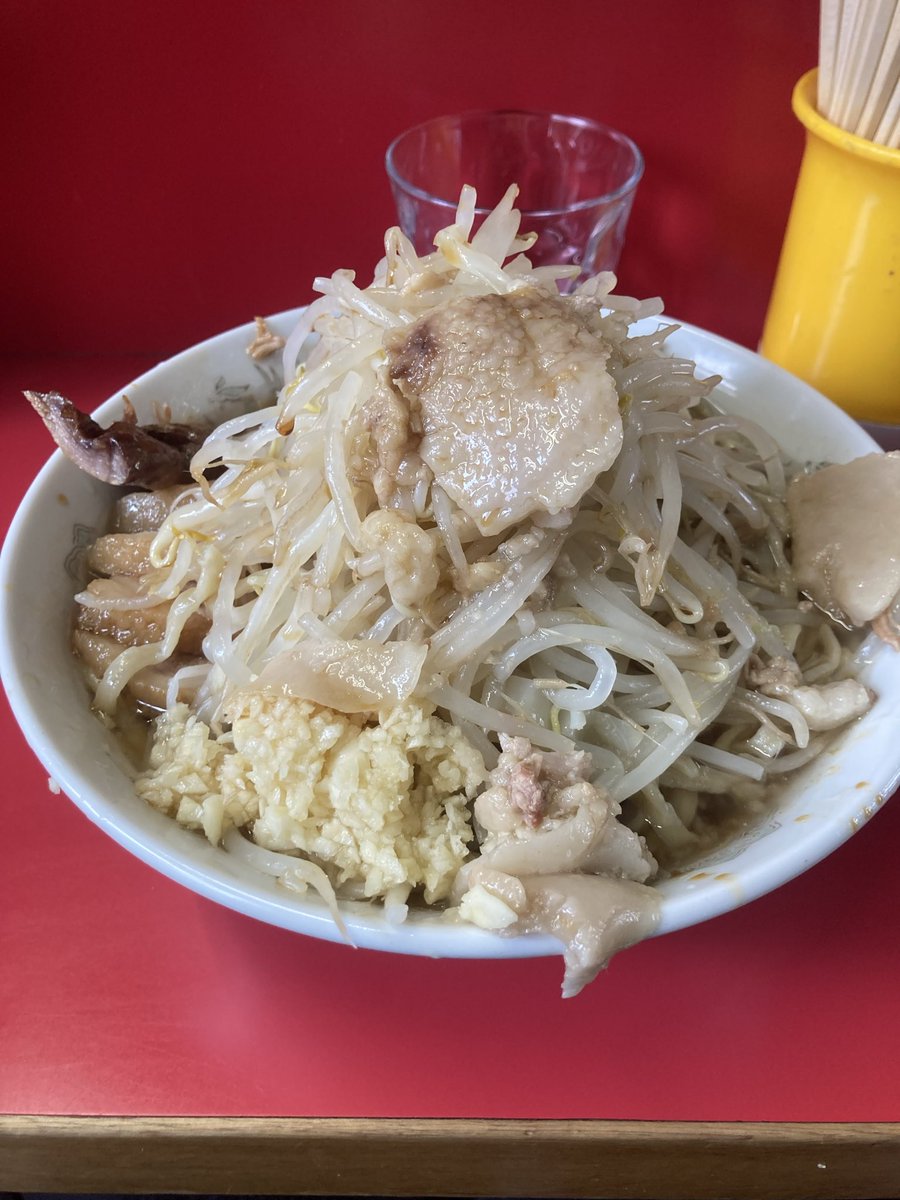 Ramen_Mg's tweet photo. ラーメン二郎三田本店

小ぶたラーメン850円

野菜
ニンニク
アブラ
カラメ

ご馳走様でした

#ラーメン二郎三田本店
#ラーメン二郎 https://t.co/sV6AXMpo3x