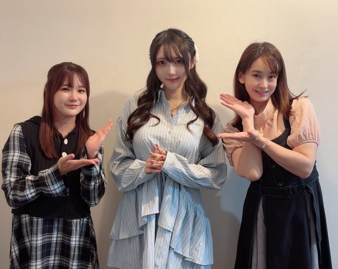 Chocolat_cos0's tweet photo. 旧キルア役声優の三橋加奈子さんのラジオ
「三橋加奈子のSaturday Bell」
の収録に行ってきました✨

公開日は11月14日（土）
三橋さんとアニメでの共演の告知もあり
ますので、お楽しみに😌 https://t.co/H8JMRFcK9R