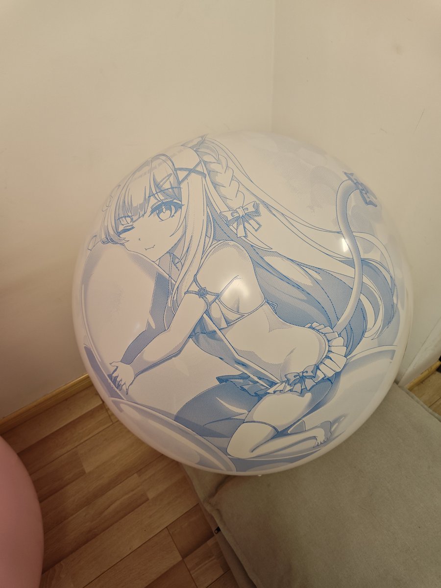 Onitsuki_Sakura's tweet photo. Number 401(left) and 402(right)
As my second original character, I attempted to incorporate some elements of cat-girl. The character is depicted as a well-behaved maid, which contrasts with the naughty nature of cats, making her even more adorable. 
#Looner #Balloon #風船 https://t.co/VGqdeAWvp6