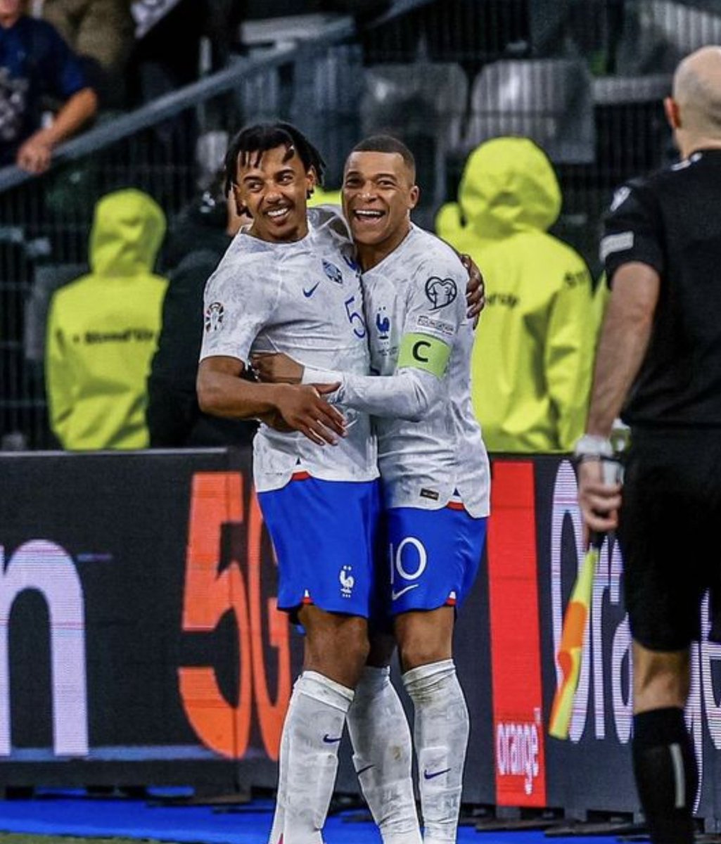 veilcasket's tweet photo. big fan of rivals playing in the same national team https://t.co/adKkekzcAf