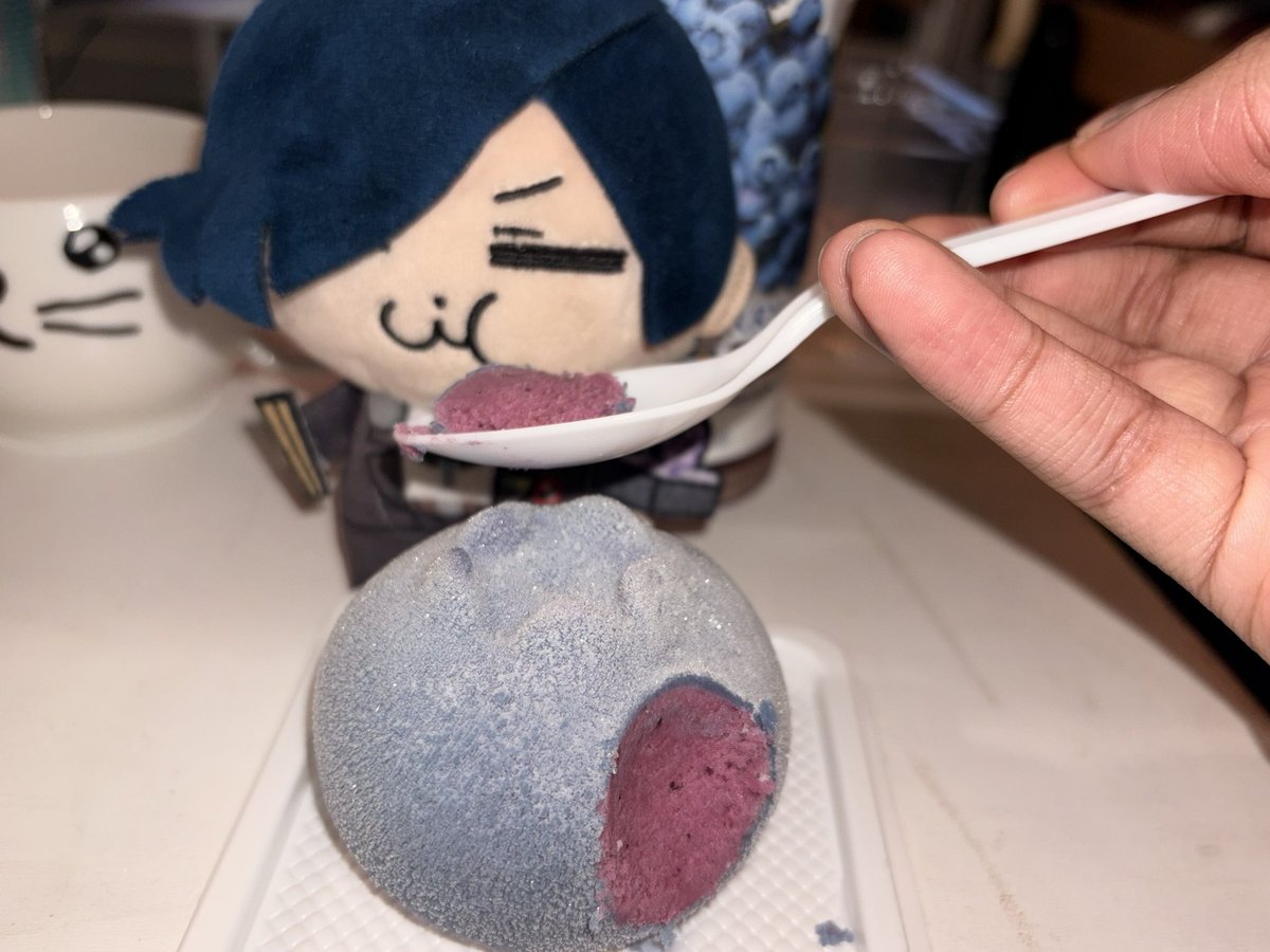 makometchi's tweet photo. blueberry with a blueberry ice cream…. https://t.co/epCQiOOahi