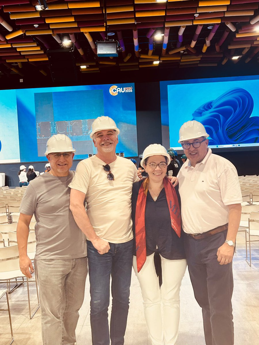 CAU_URO's tweet photo. ¡La cuenta regresiva terminó! ⏱️ 

El salón principal del Congreso CAU 2026 está listo para llenarse de conocimiento y experiencias. Mañana, 7 de octubre, abrimos las puertas desde temprano. ¡Bienvenidos todos! 🤝

 #CAU2026 #CongresoCAU #Bienvenidos #MañanaEmpezamos #Perú 🇵🇪 https://t.co/bA6UFwemkF